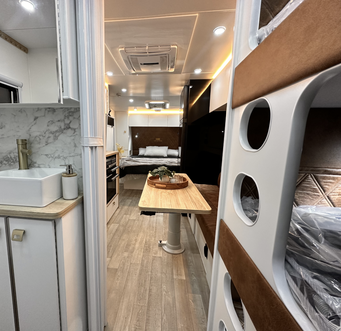 Grand Rover Internal 8